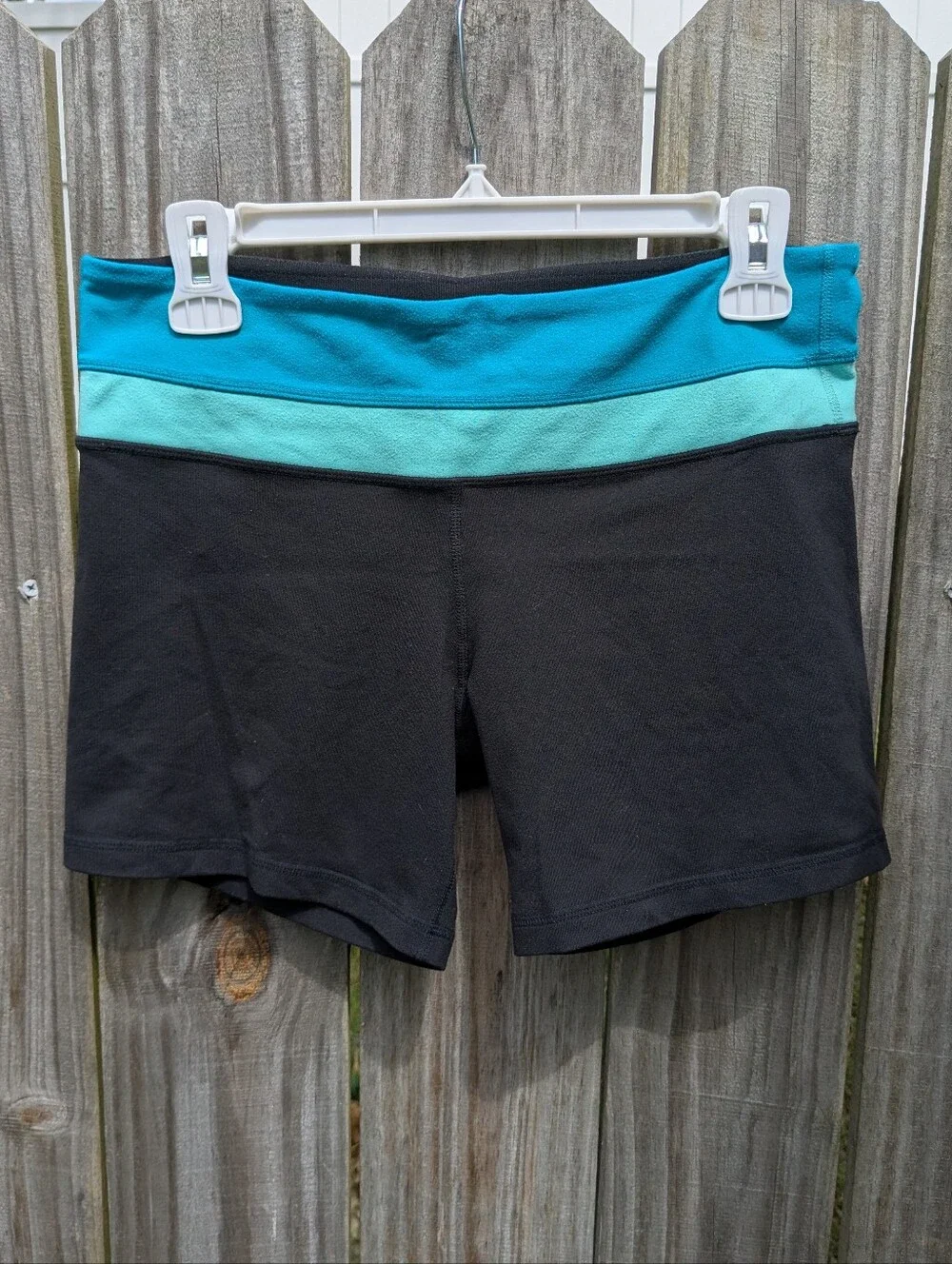Lululemon Old School 5" Short Blue And Green Band Reversible To All Black